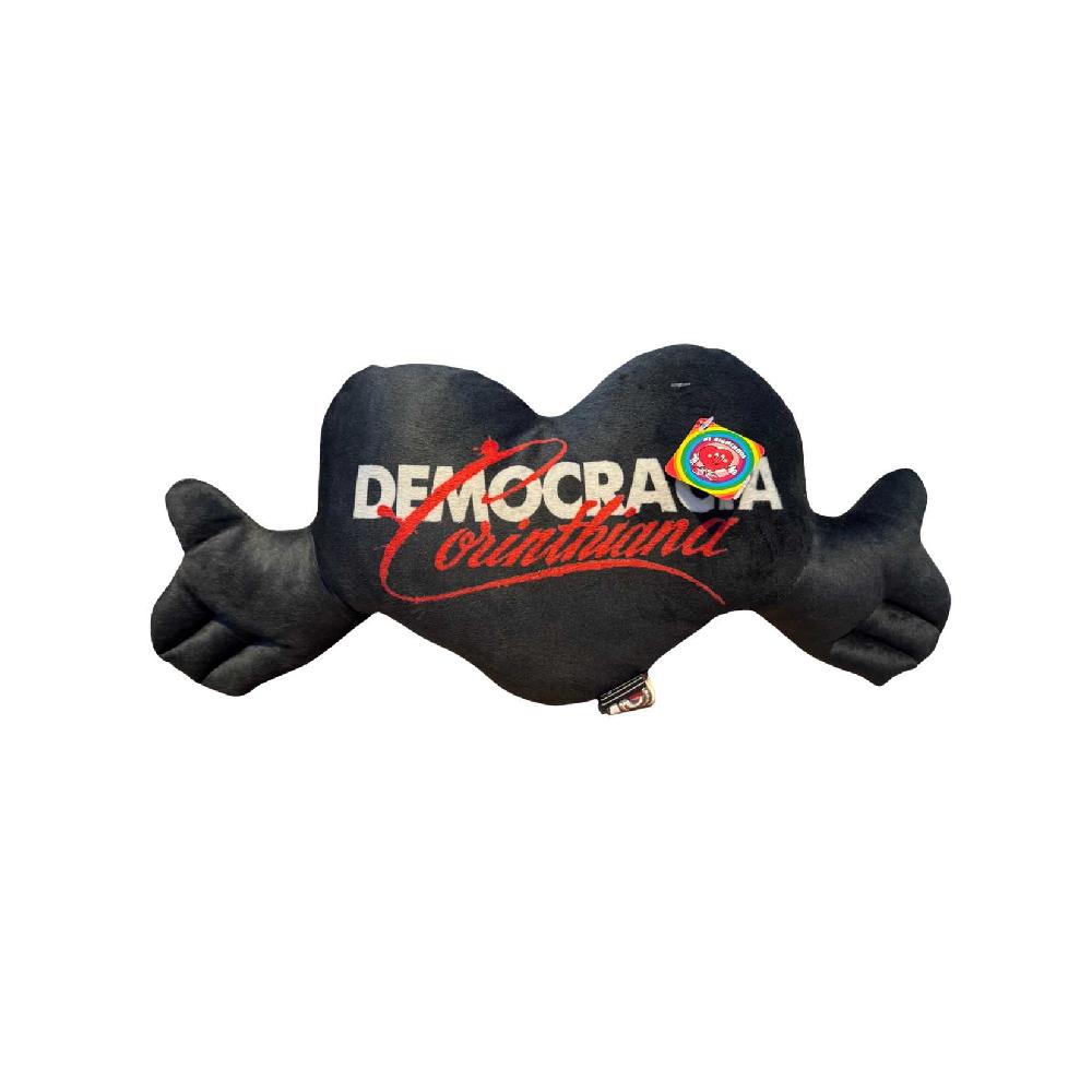 PELUCIA-CORACAO-P-CBRACO-DEMOCRACIA-CORINTHIANA